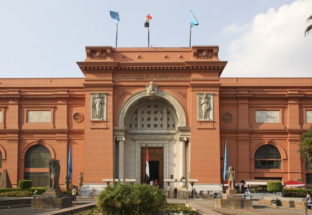 Historische Fassade des Ägyptischen Museums am Tahrir-Platz