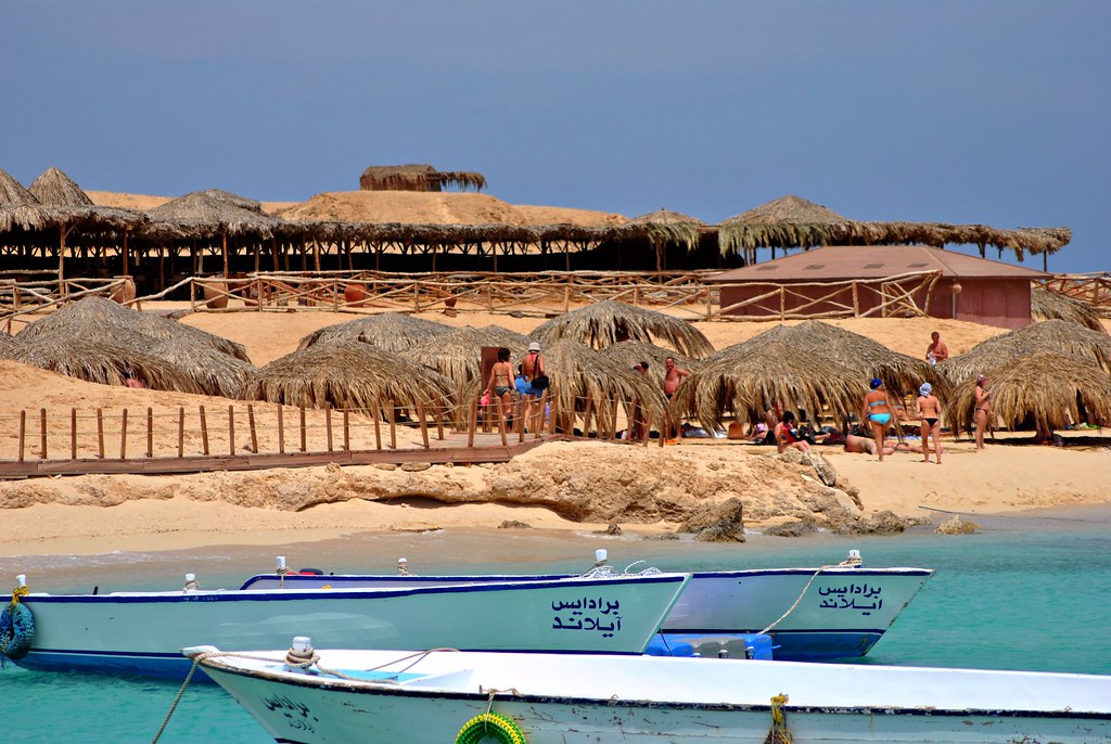 4 day Hurghada itinerary Red Sea boat trips and islands