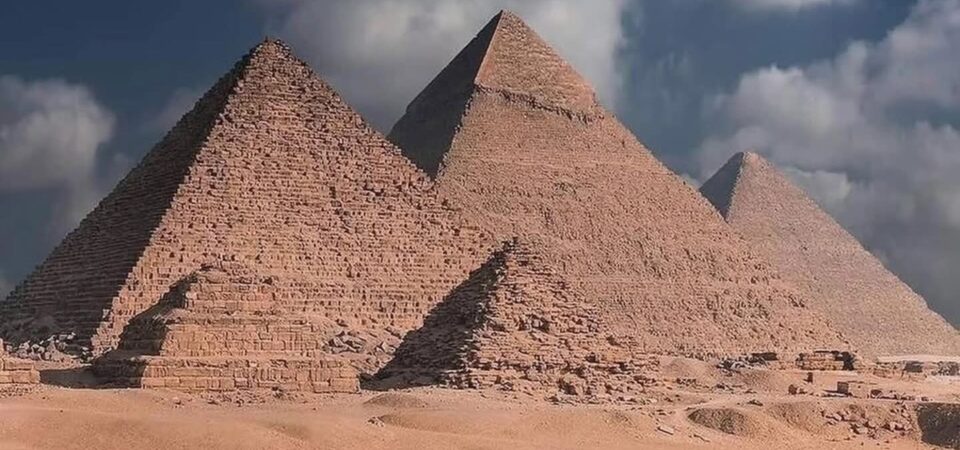 Cairo day trip from Hurghada pyramids and sphinx Egypt