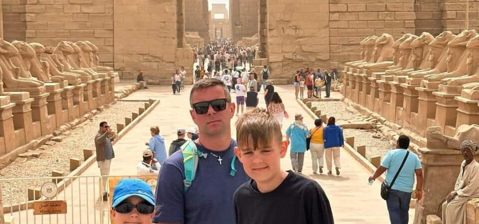 Luxor tour from Hurghada Karnak temple and ancient Egypt sit