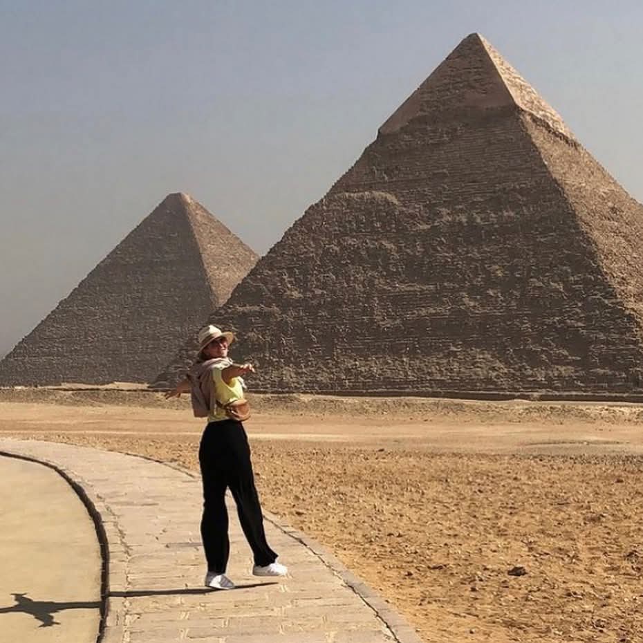 Hurghada to Cairo by Bus vs Plane at the Pyramids of Giza