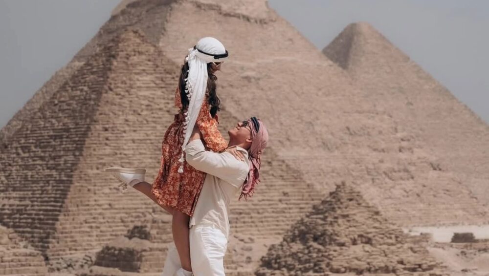 Cairo pyramids tour from Hurghada with Giza pyramids and Sphinx