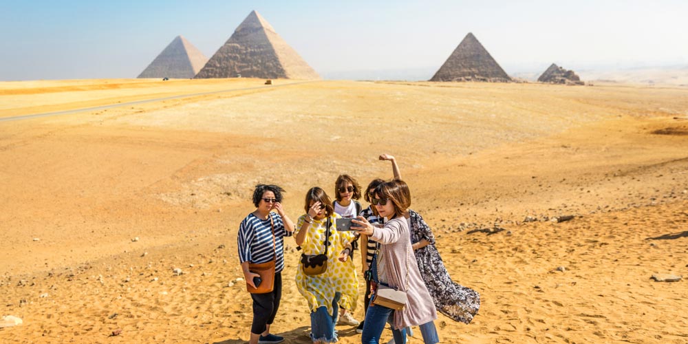 Giza Pyramids Tour from Hurghada