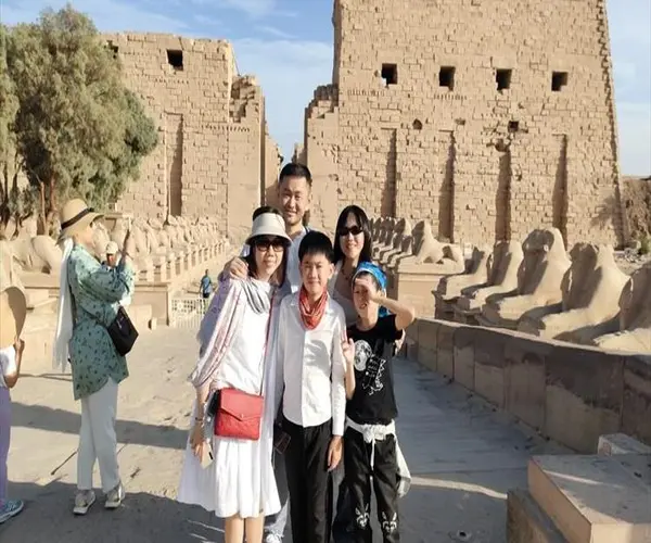 luxor day trip from hurghada for families